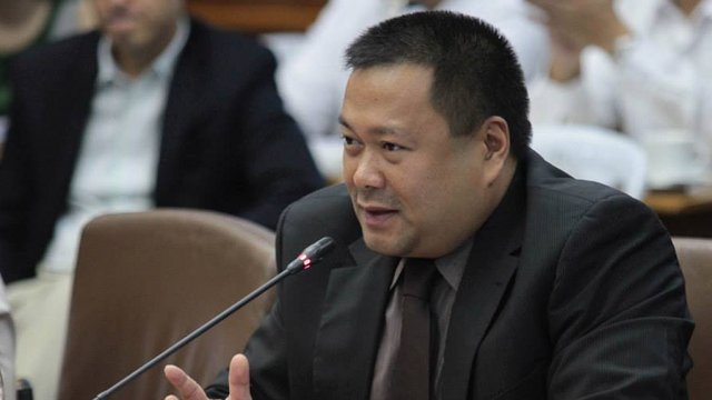 MORE INVESTIGATIONS. Sen JV Ejercito calls on the Senate to probe the administration's Disbursement Acceleration Program. Sen Alan Peter Cayetano wants a separate probe into the Malampaya scam. File photo from Ejercito's Facebook page 