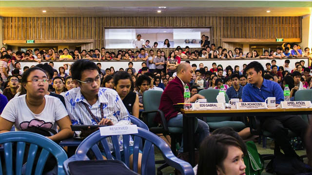 KAPEKONOMIYA. Hundreds of UP students attend a discussion on the controversial financial affair policy of UP. Photo by Cara Latinazo