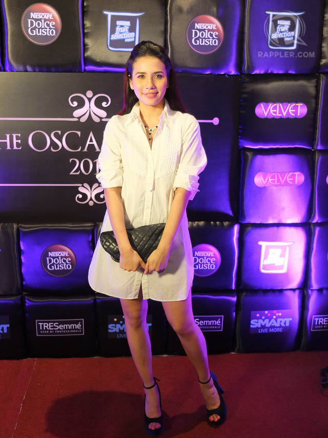 CASUAL GLAMOUR. Karylle channels casual elegance in a white polo dress and diamond necklace 