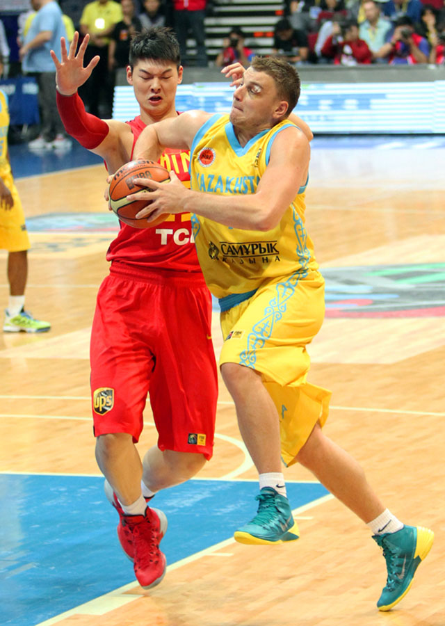 BARREL. Kazakhstan has big men who can pound the paint. Photo by FIBA Asia/Nuki Sabio. 