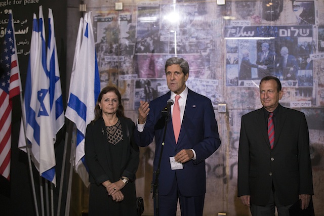 KERRY IN TEL AVIV. US Secretary of State John Kerry (C) speaks as he stands next to Dalia Rabin-Pelossof (L), daughter of assassinated Israeli Prime Minister Yitzhak Rabin and the Tel Aviv mayor Ron Holdai during a memorial service at the site Israel's former Prime Minister Yitzhak Rabin's assassination in Tel Aviv, Israel, 05 November 2013. EPA/Uriel Sinai/Pool