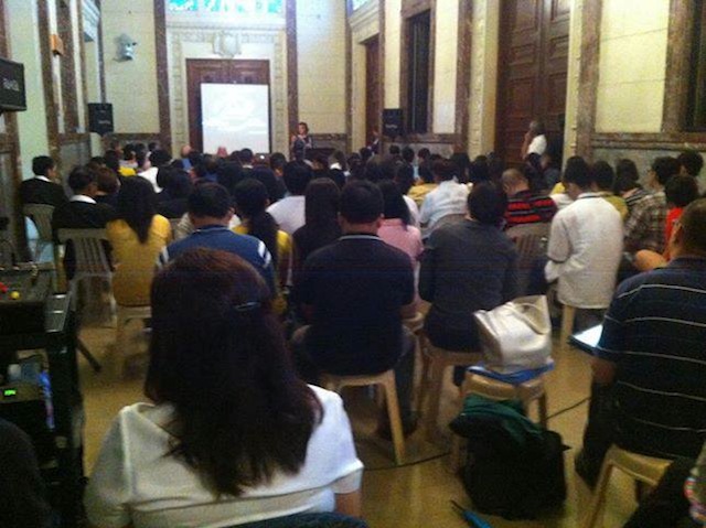 The crowd at Knowlton's talk at the National Museum, June 19, 2013. Photo courtesy of the US Embassy Manila