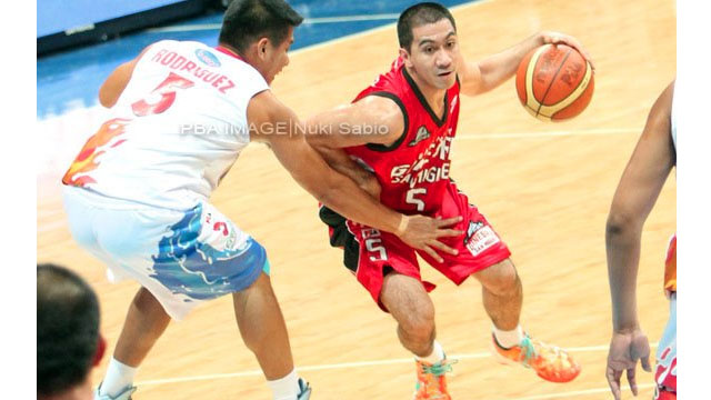 IN COMMAND. The Lieutenant was in total command against Meralco. File photo by PBA Images/Nuki Sabio.