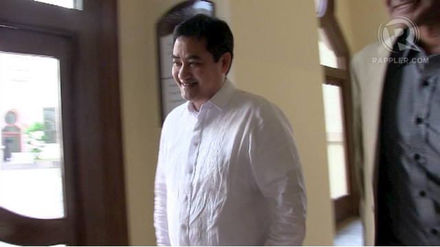 PRESIDENT'S MAN. Presidential spokesperson Edwin Lacierda arrives on the scheduled last day of the talks. The negotiations are extended twice. 