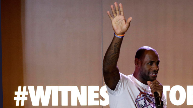 PASSION. LeBron James acknowledges the Filipinos' love and admiration for basketball. Photo by EPA/Dennis Sabangan