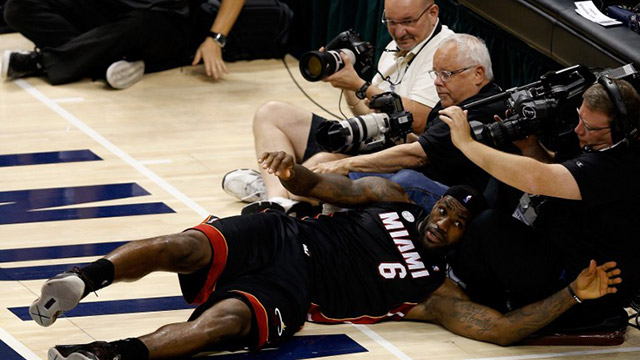 LEBRONING. "King James" practicing his trademark move. Photo by Joe Robbins/Getty Images/AFP
