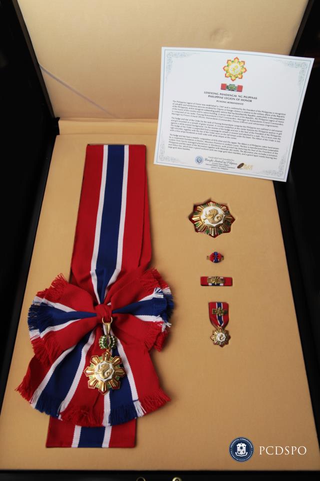 LEGION OF HONOR. A photo of the Legion of Honor that President Aquino will bestow upon Robredo.  The medal was made by the Bangko Sentral ng Pilipinas, the official manufacturer of State awards. Photo from the Official Gazette's Facebook account, PCDSPO 