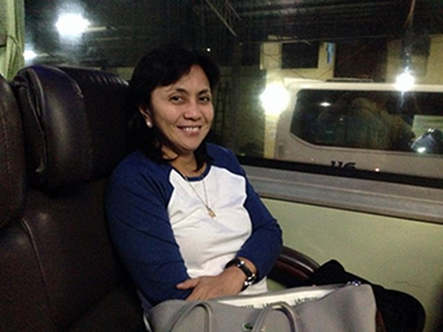 Congresswoman Leni Robredo posts this photo on her Facebook page with the caption, “Finale of my travel woes today: am in the bus now (back to where I truly belong) ☺.”