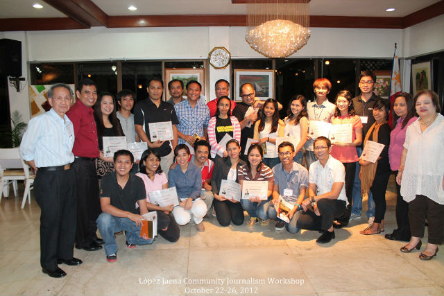 JOURNALISM WORKSHOP. Attendees with UP professors during the 2012 workshop. Photo from UP CMC