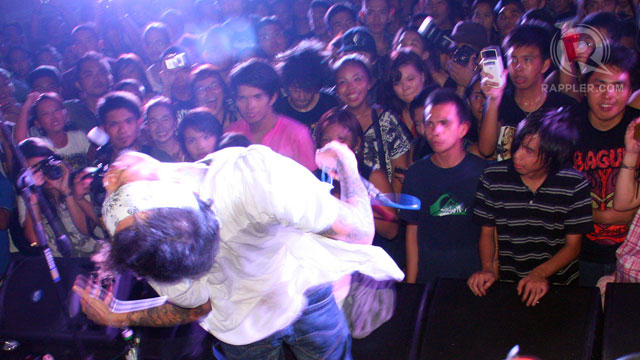 A FLURRY OF MOVEMENT: Tayao of WilaBaliW is a dynamo on the stage. All photos by Emil F.A. Sarmiento