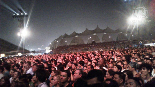 THE CROWD THAT ENDURED the nighttime humidity of Abu Dhabi