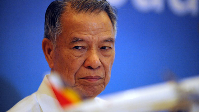 LUCIO TAN. The tycoon is buying back the Philippine Airlines stake he sold San Miguel in 2012. File photo by AFP