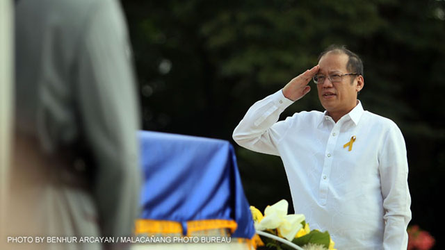 Aquino salutes the troops. Photo by Malacañang Photo Bureau