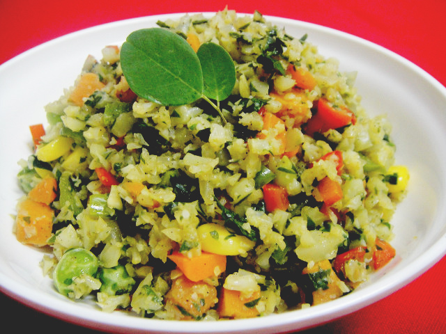 FAT-FIGHTING RECIPE. Malunggay Fried Rice is a dish that's rich in belly fat-fighting nutrients