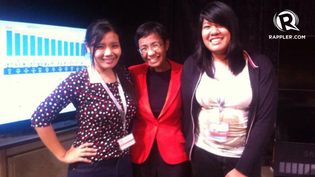 LUCKY AND BLESSED. Rappler’s CEO, Maria Ressa stands in between the author and co-intern, Julianne Leybag after PHvote election coverage. Photo by Vina Vanessa Victorino/Rappler
