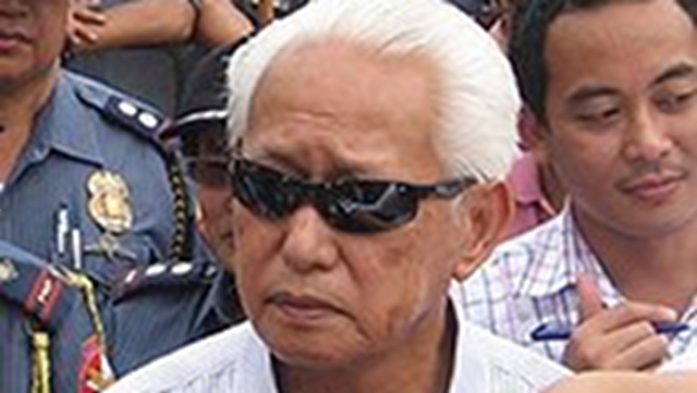 WEIGHING CAREFULLY. Manila Mayor Alfredo Lim says he is still choosing his running mate for 2013. File photo 