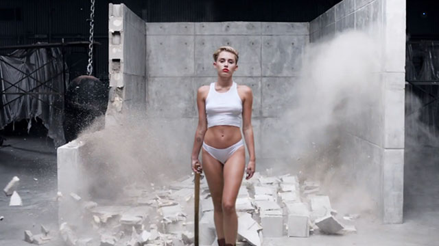 VIRAL VIDEO. Did 'Wrecking Ball' hint at breakup? Photo from Miley Cyrus' Facebook