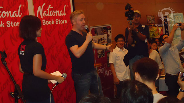 'DINGDONG' THE SCOTSMAN. Mark Millar addresses his fans. Photo by Jerald Uy