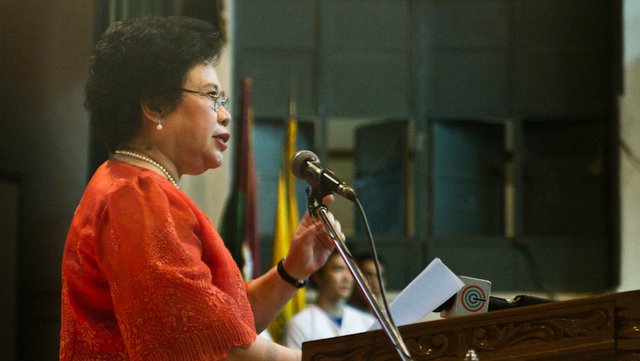 'BAN PADRINOS.' Senator Miriam Defensor Santiago wants to fine and jail politicians engaging in the 'padrino system.' File photo from Santiago's office