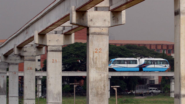 ROCKY ROAD. A flagship project of the Department of Science and Technology (DOST) in collaboration with UP, the AGT is an elevated train that is electrically powered and emission free. Photo by Rey Baniquet / Malacañang Photo Bureau / PCOO