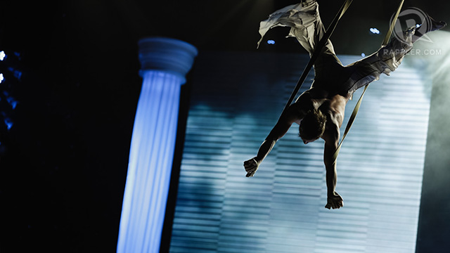 'Flying' men gave a thrilling performance, making the audience hold their breath