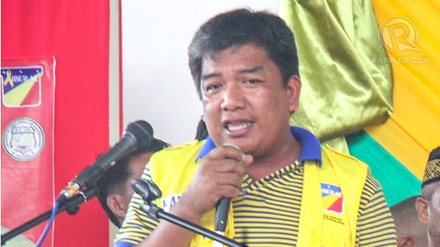 LP BET. ARMM Gov Mujiv Hataman addresses the public in a forum in Cotabato City. Photo by Ferdinandh Cabrera