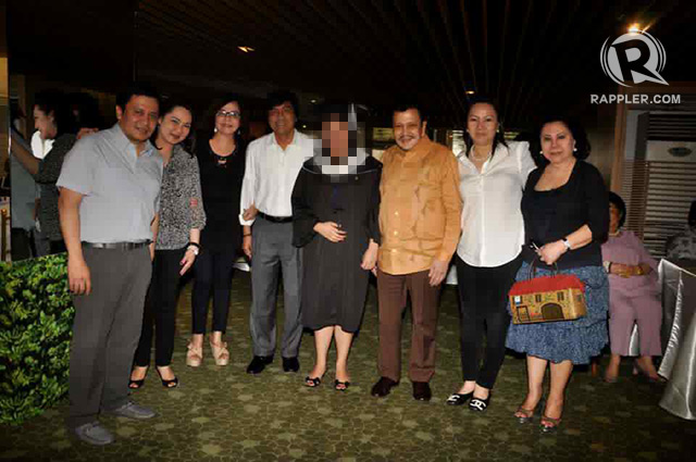 PICTURE TIME. The Napoles couple attend a party with the Estradas. Photo sourced by Rappler