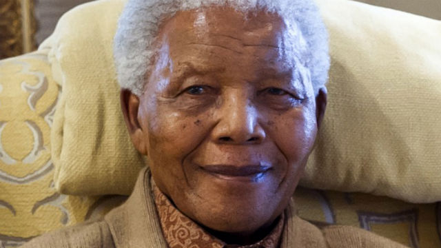FREEDOM FIGHTER. Former South African President Nelson Mandela is pictured during a visit by former US president on July 17, 2012 at his home in Qunu, Eastern Cape, on the eve of his 94th birthday. Mandela has been in the hospital for pneumonia for four days. Photo by AFP/Clinton Foundation/Barbara Kinney 