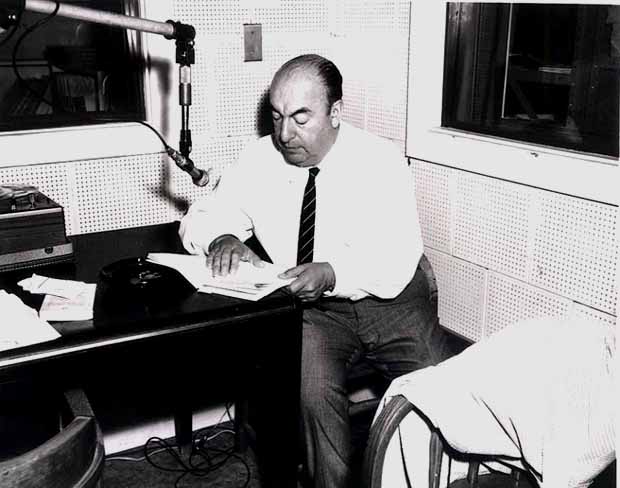 DIED OF CANCER, OR KILLED? Pablo Neruda during a Library of Congress recording session, 20 June 1966. Photo courtesy of the US Library of Congress. http://www.loc.gov/pictures/resource/cph.3a49112/
