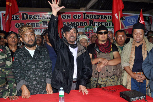 DECLARATION OF INDEPENDENCE. MNLF chair Nur Misuari declaring his break-up with the government in Indanan, Sulu, August 12. Photo by AFP