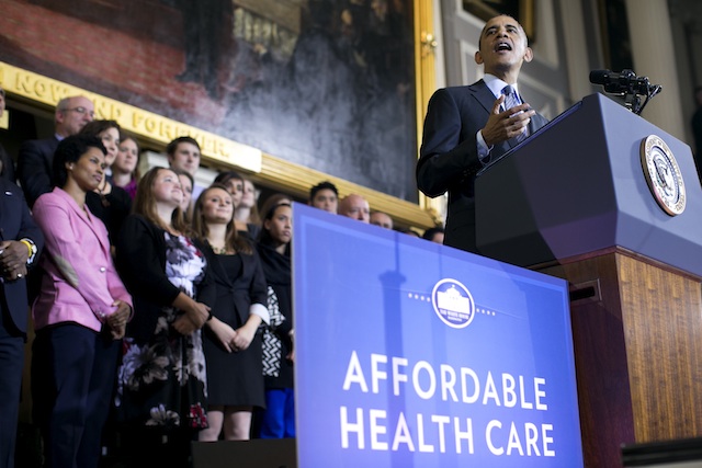 ADDRESSING OBAMACARE. United States President Barack Obama during his speech on the Affordable Care Act inside historic Faneuil Hall in Boston, Massachusetts, USA 30 October 2013. EPA/Yoon S. Byun / Pool