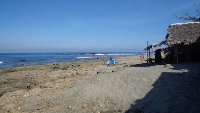 SURFER'S PARADISE. Local and foreign tourists go to La Union to surf each weekend