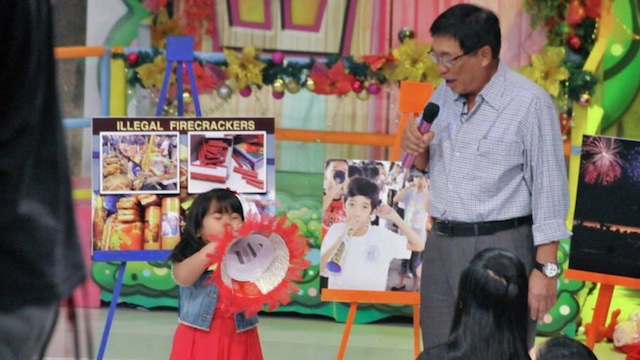 TRUMPETS OVER FIREWORKS. Health Secretary Enrique Ona promotes the 'Iwas Paputok' campaign at The Ryzza Mae Show. Photo from the DOH Facebook page