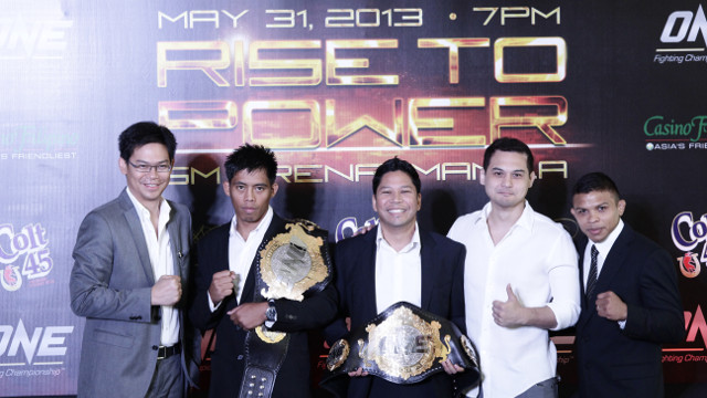 READY FOR THE FIGHT. Chris Tio, Honorio Banario, Victor Cui, Alvin Aguilar and Bibiano Fernandes at the April 10 press conference for the May 31 fight
