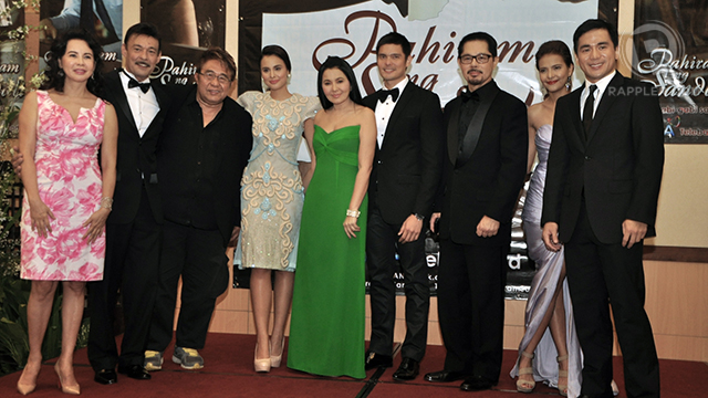 The 'Pahiram ng Sandali' cast with director Maryo J. delos Reyes (3rd from left)