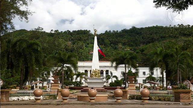SEAT OF POWER. The Tan family has ruled Samar over the last 15 years. Photo by Judith Balea