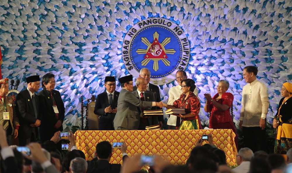 PEACE PROCESS. What is the status of the proposed Bangsamoro Basic Law in the House? File photo by Malacañang Photo Burea