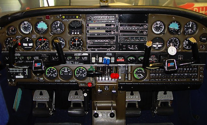 View of the cockpit. Photo from www.airliners.net