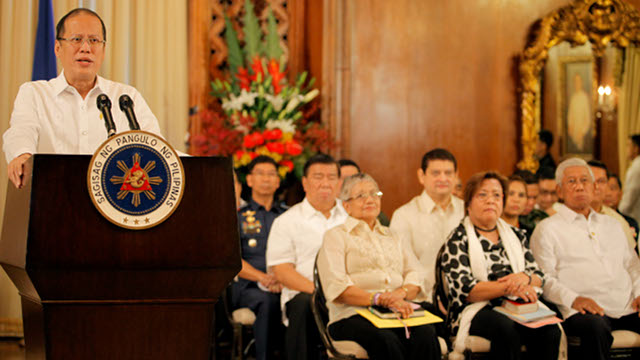 ANNOUNCING AN AGREEMENT. President Benigno S. Aquino III announces that the Government of the Philippines (GPH) and the Moro Islamic Liberation Front (MILF) have agreed to create a new political entity called “Bangsamoro” during the press briefing at the Reception Hall, Malacañang Palace on Sunday, October 7. Malacañang Photo Bureau