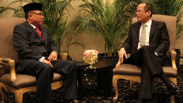 KEY MEETING. President Aquino met with MILF Chairman Al Haj Murad Ibrahim in Tokyo, Japan last August 2011. Malacañang Photo Bureau 
