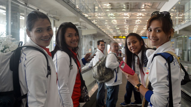 CALM BEFORE THE STORM. The team is all smiles two days before AVC action. Photo by Rappler/Mark Dionisio.