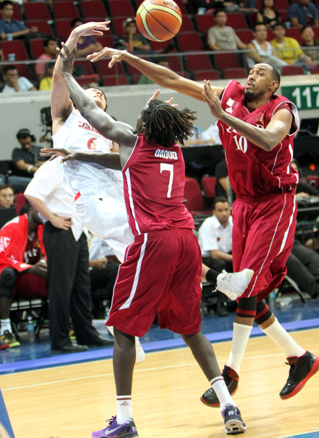 STIFLING D. Qatar's physicality will cause Gilas problems. Photo by FIBA Asia/Nuki Sabio.