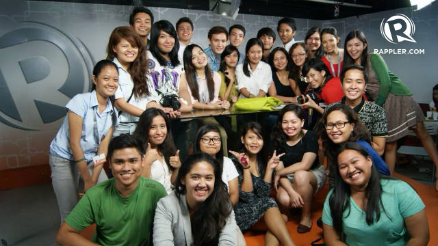 BIG SMILES. Miss Chay Hofileña joins the Rappler Interns on their last day. Photo by Janessa Villamera/Rappler