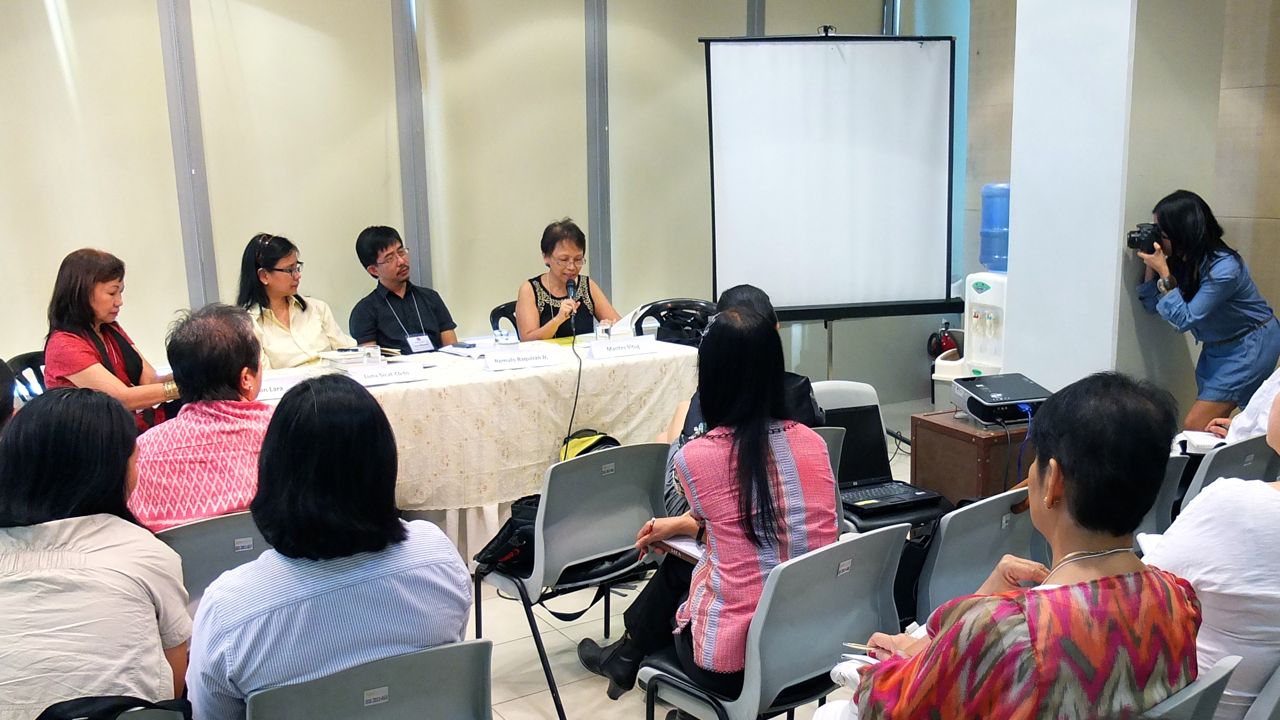 INTO YOU: HOW TO WRITE ABOUT REAL PEOPLE. From left to right seated at the table: Susan Lara, lecture moderator Luna Sicat-Cleto, Romula Baquiran Jr. and Marites Vitug