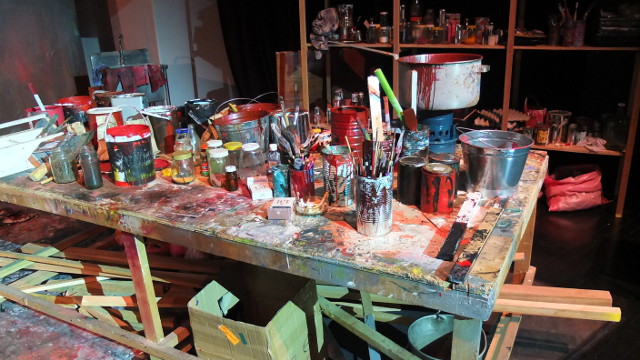 AUTHENTIC. Real art materials are used in the set of 'Red'
