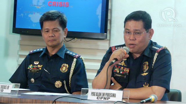 SUSPEND ZAMBO POLLS. Police Deputy Director General Felipe Rojas Jr and Police Director General Alan Purisima hold a press conference. Photo by Rappler
