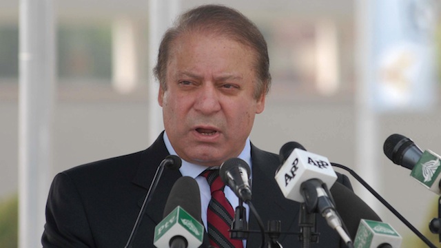 TO WASHINGTON. Pakistan's Prime Minister Nawaz Sharif is in the US for a visit. In this photo, Sharif speaks to audience during during a graduation ceremony of Pakistan Air Force officers in Risalpur, Pakistan, 10 October 2013. EPA/W. Khan