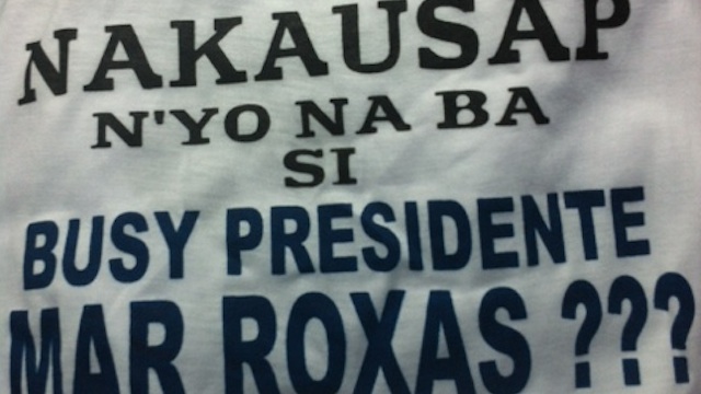 SEEKING ROXAS. Have you spoken to Busy Presidente Mar Roxas?, a shirt distributed at the Philippine Medical Association forum reads. Photo by Rappler