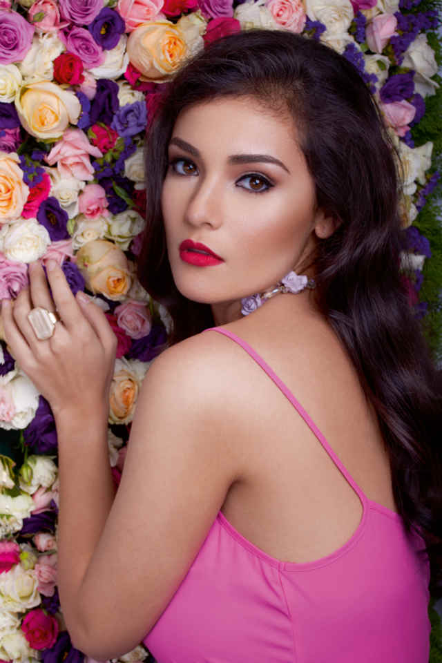 JEWEL TONES FOR LIPS. Winner Pauline Villanueva demonstrates the season’s trends in lips: deep, rich jewel tones. All photos from Preview