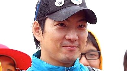 KOREAN ACTOR SONG IL-Kook the day he swam with others to Dokdo islands. Image by Starnews from the actor's Facebook page